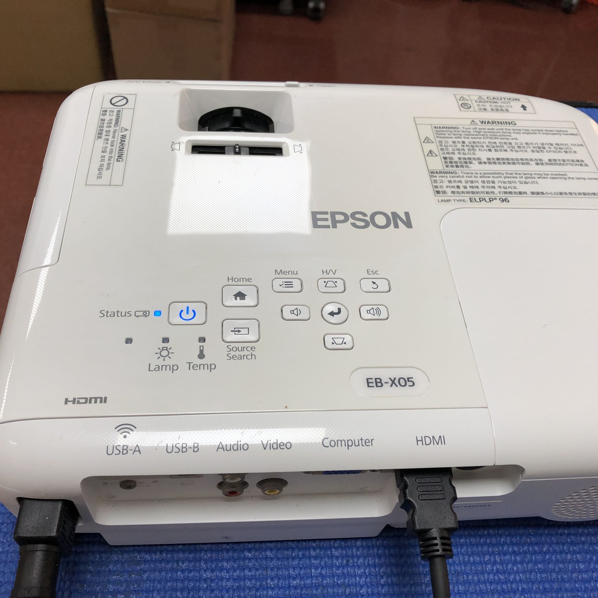 20220706 EPSON EB-X05投影機更換燈泡